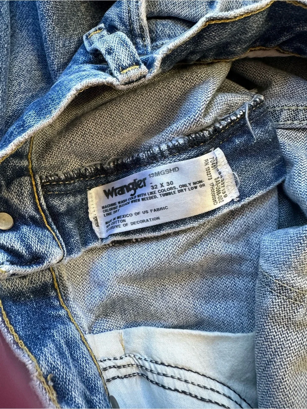 George Straight Cowboy Collection Wrangler Men's Slim Straight Blue Denim Jeans